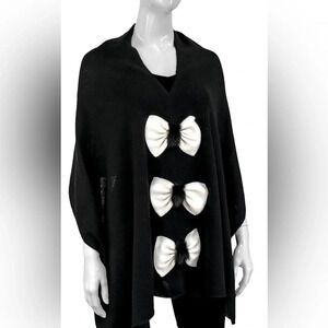 Vintage luxury cashmere blend wool  poncho  with bows one size